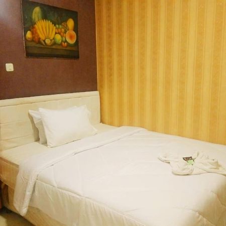 Alora Diponegoro Hotel โปรโบลิงโก ภายนอก รูปภาพ