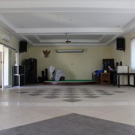 Alora Diponegoro Hotel โปรโบลิงโก ภายนอก รูปภาพ