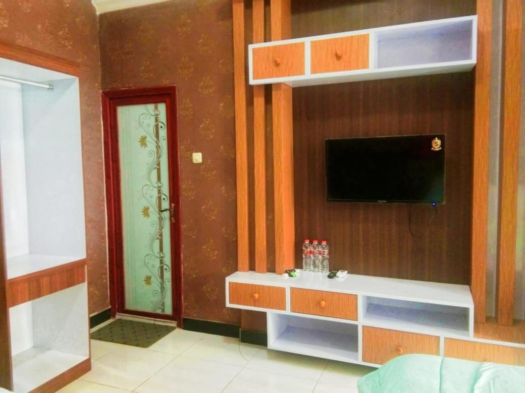 Alora Diponegoro Hotel โปรโบลิงโก ภายนอก รูปภาพ