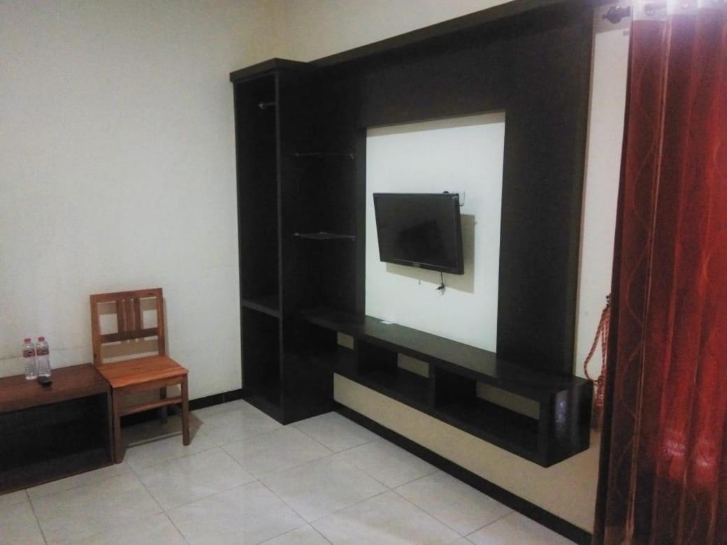 Alora Diponegoro Hotel โปรโบลิงโก ภายนอก รูปภาพ