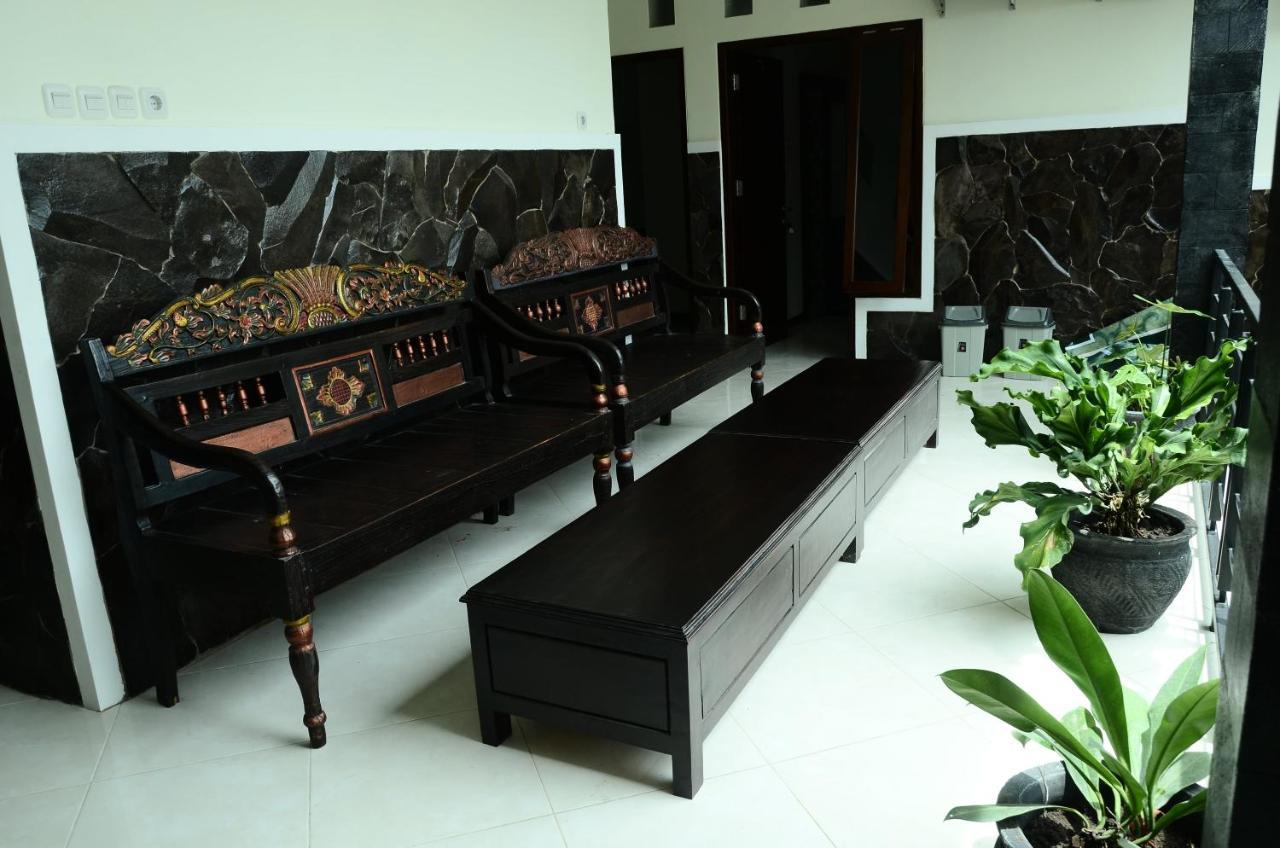Alora Diponegoro Hotel โปรโบลิงโก ภายนอก รูปภาพ